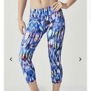 Fabletics cropped Capri legging